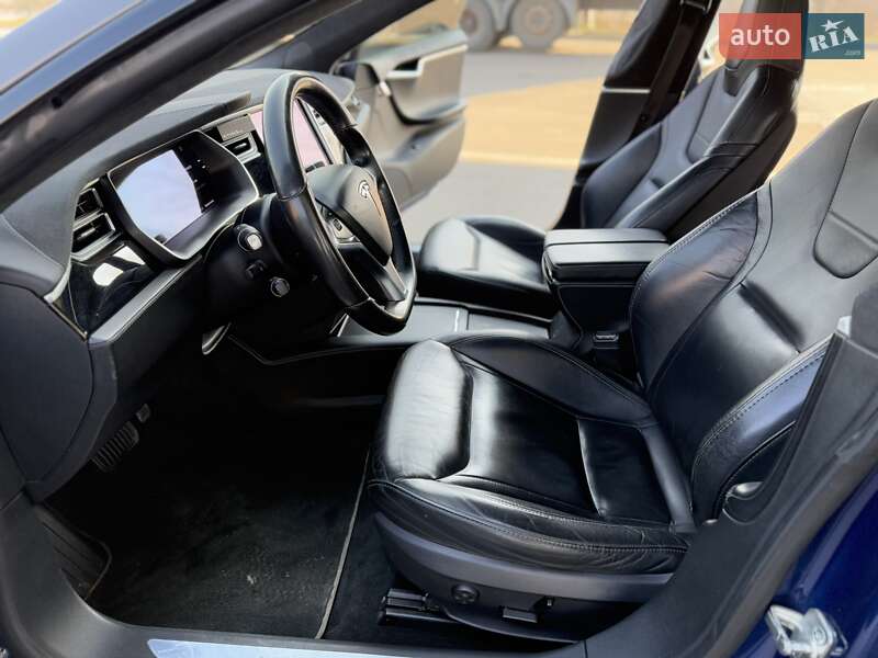 Лифтбек Tesla Model S 2016 в Днепре