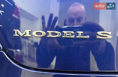 Ліфтбек Tesla Model S 2016 в 