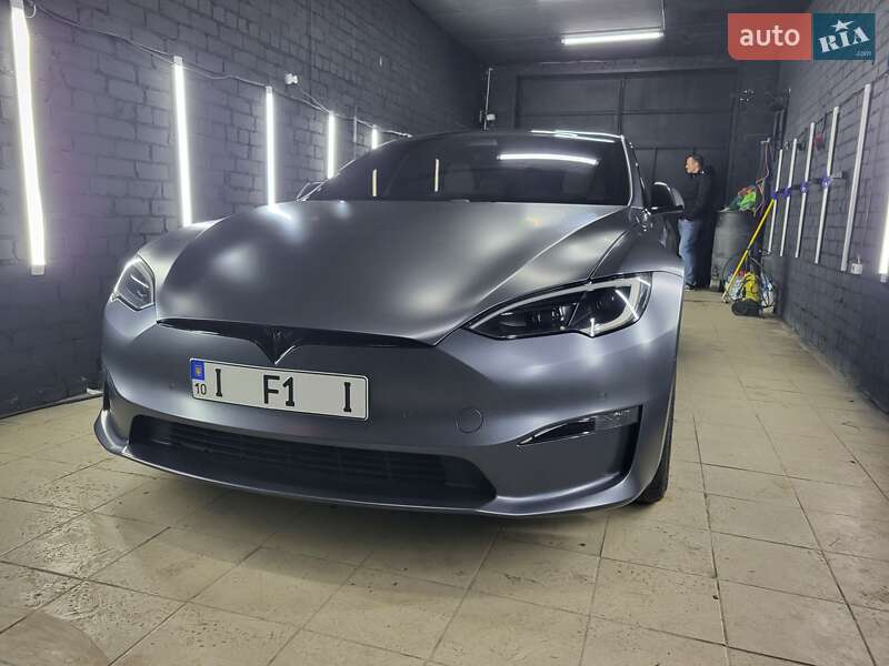 Лифтбек Tesla Model S 2022 в 