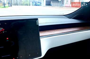 Лифтбек Tesla Model S 2021 в 