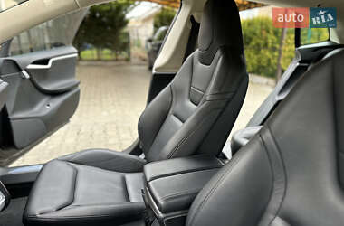 Лифтбек Tesla Model S 2014 в 