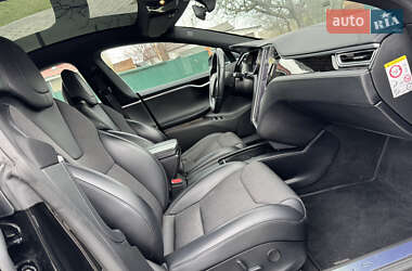 Лифтбек Tesla Model S 2017 в 
