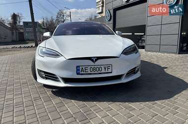 Лифтбек Tesla Model S 2020 в 