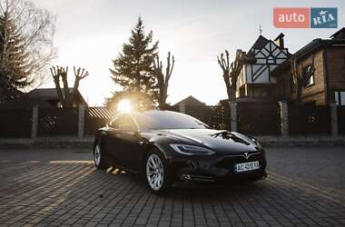Лифтбек Tesla Model S 2018 в 