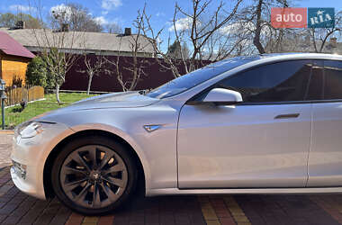 Лифтбек Tesla Model S 2016 в 