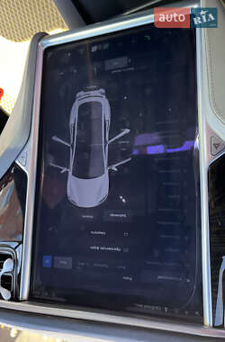 Лифтбек Tesla Model S 2016 в 