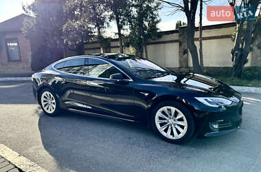 Лифтбек Tesla Model S 2018 в 