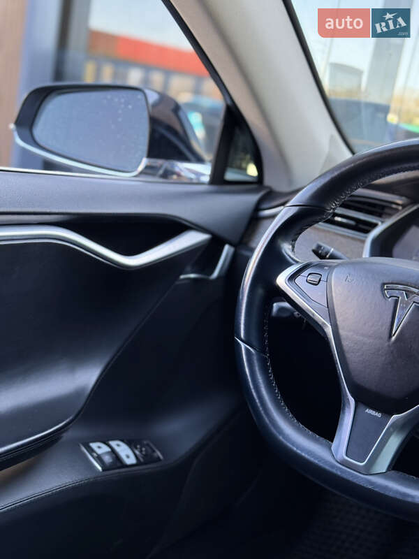 Ліфтбек Tesla Model S 2012 в Києві