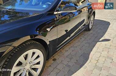 Лифтбек Tesla Model S 2017 в 