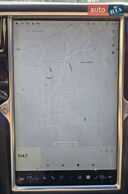 Лифтбек Tesla Model S 2017 в 