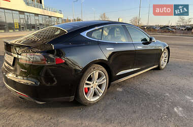 Лифтбек Tesla Model S 2015 в Киеве