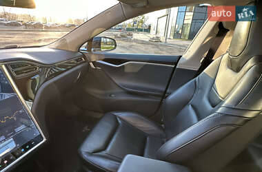 Лифтбек Tesla Model S 2015 в 