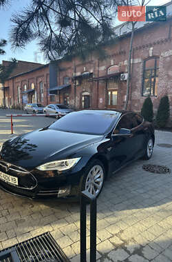 Лифтбек Tesla Model S 2013 в 