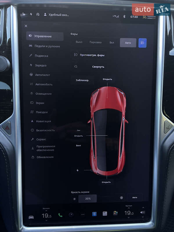 Лифтбек Tesla Model S 2016 в Виннице