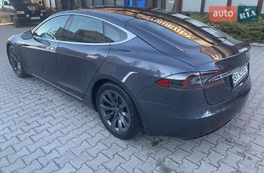 Лифтбек Tesla Model S 2019 в 