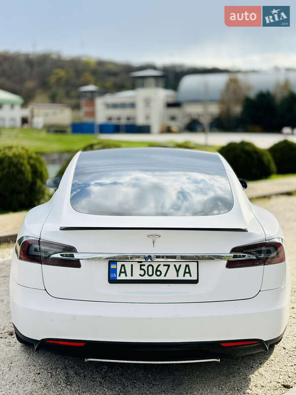 Лифтбек Tesla Model S 2013 в Днепре
