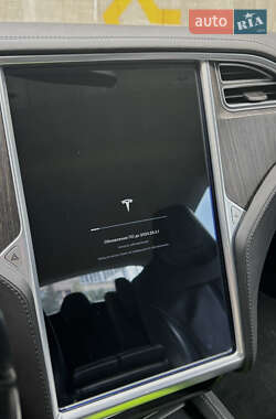 Лифтбек Tesla Model S 2013 в 
