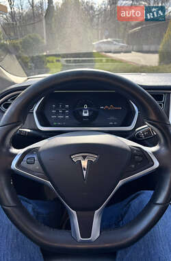 Лифтбек Tesla Model S 2013 в 