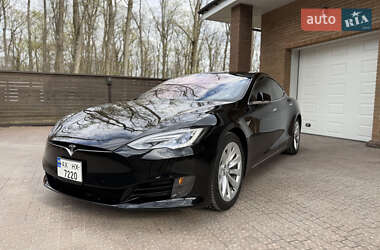 Лифтбек Tesla Model S 2017 в 