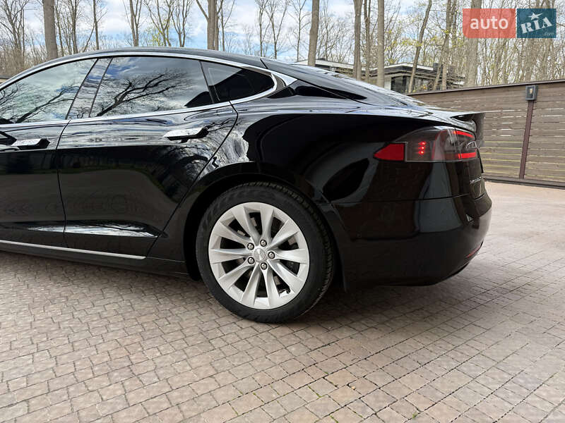 Лифтбек Tesla Model S 2017 в Харькове