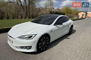 Лифтбек Tesla Model S 2019 в 