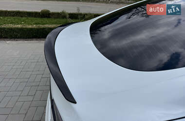 Лифтбек Tesla Model S 2019 в 