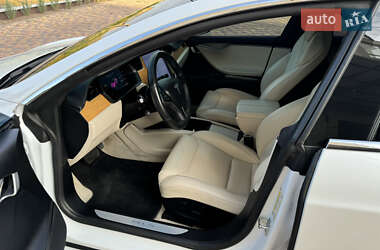 Лифтбек Tesla Model S 2019 в 