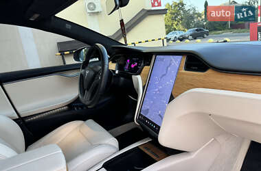 Лифтбек Tesla Model S 2019 в 