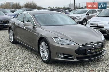 Tesla Model S 2015 Tesla Model S 2015