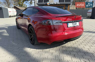 Лифтбек Tesla Model S 2017 в 