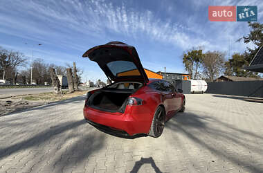Лифтбек Tesla Model S 2017 в 