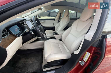 Лифтбек Tesla Model S 2017 в 