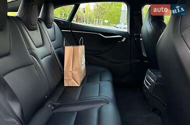 Лифтбек Tesla Model S 2017 в 