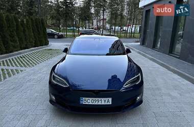 Лифтбек Tesla Model S 2017 в 