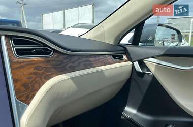 Лифтбек Tesla Model S 2017 в 