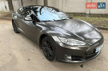 Лифтбек Tesla Model S 2014 в 