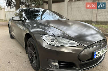 Лифтбек Tesla Model S 2014 в 