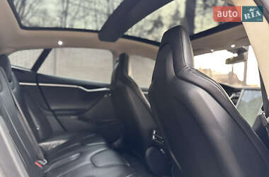Лифтбек Tesla Model S 2014 в 