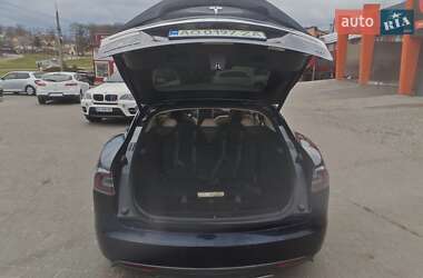 Лифтбек Tesla Model S 2014 в 