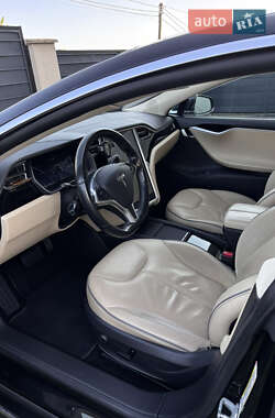Лифтбек Tesla Model S 2014 в 