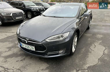 Tesla Model S 2015 Tesla Model S 2015