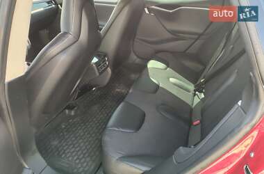 Лифтбек Tesla Model S 2014 в 