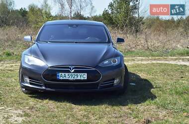 Лифтбек Tesla Model S 2014 в 