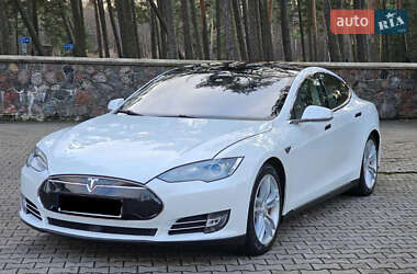 Tesla Model S 2015 Tesla Model S 2015