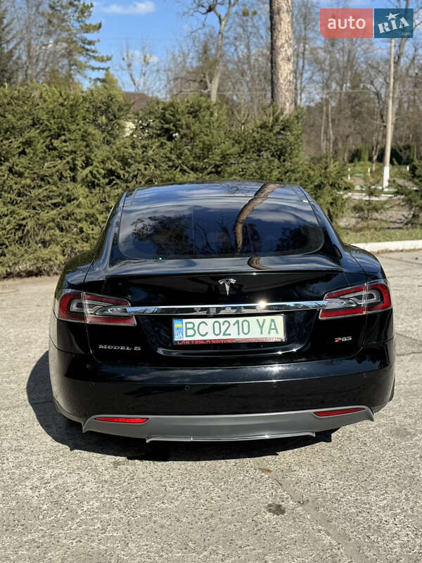 Ліфтбек Tesla Model S 2014 в Шепетівці