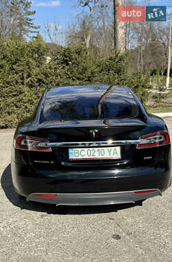 Лифтбек Tesla Model S 2014 в 