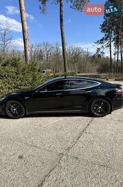 Лифтбек Tesla Model S 2014 в 
