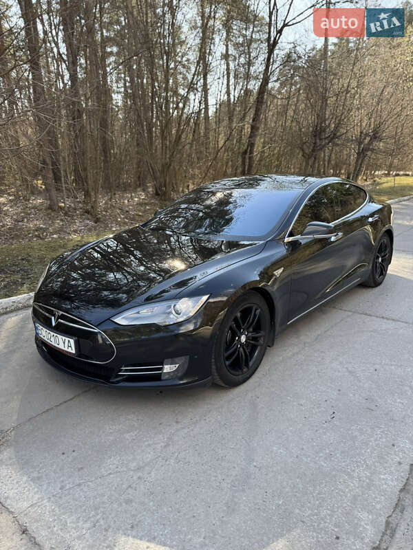 Ліфтбек Tesla Model S 2014 в Шепетівці