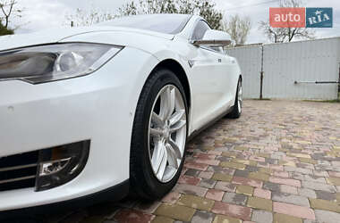 Ліфтбек Tesla Model S 2015 в 