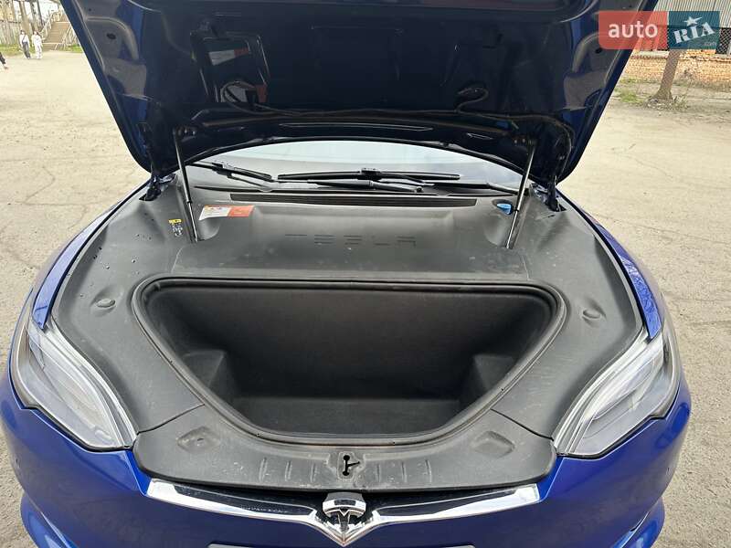 Лифтбек Tesla Model S 2018 в Луцке